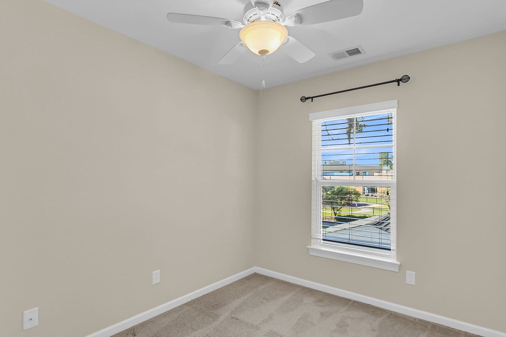 North Charleston Townhome: 5086 E Liberty Park Cirlce
