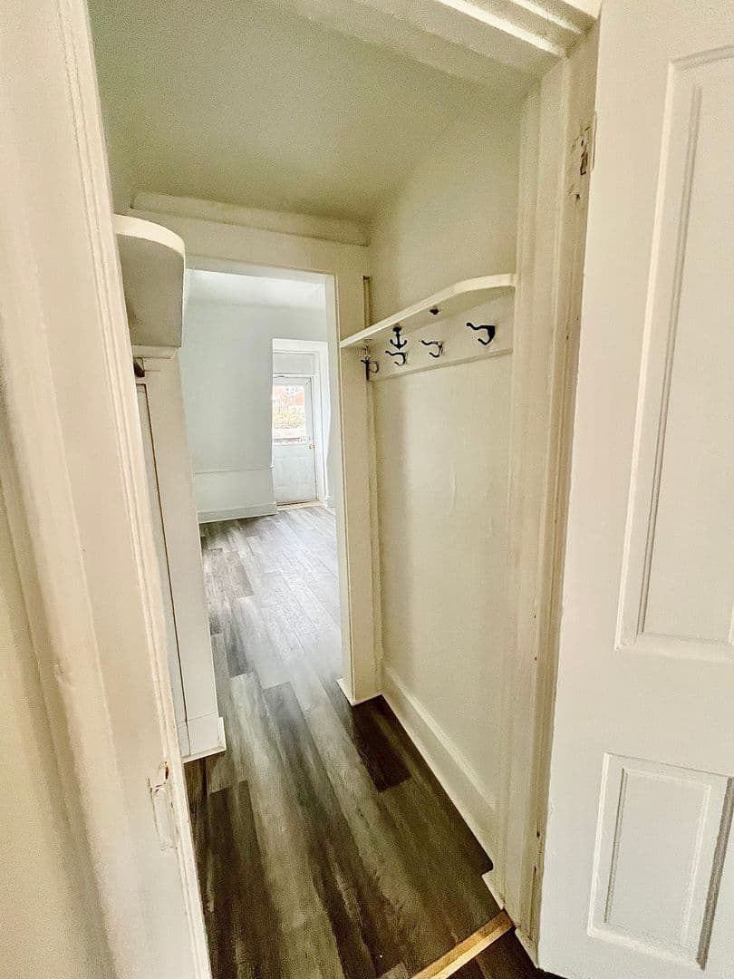 Bellefonte Apartment: 135-137 W Linn St