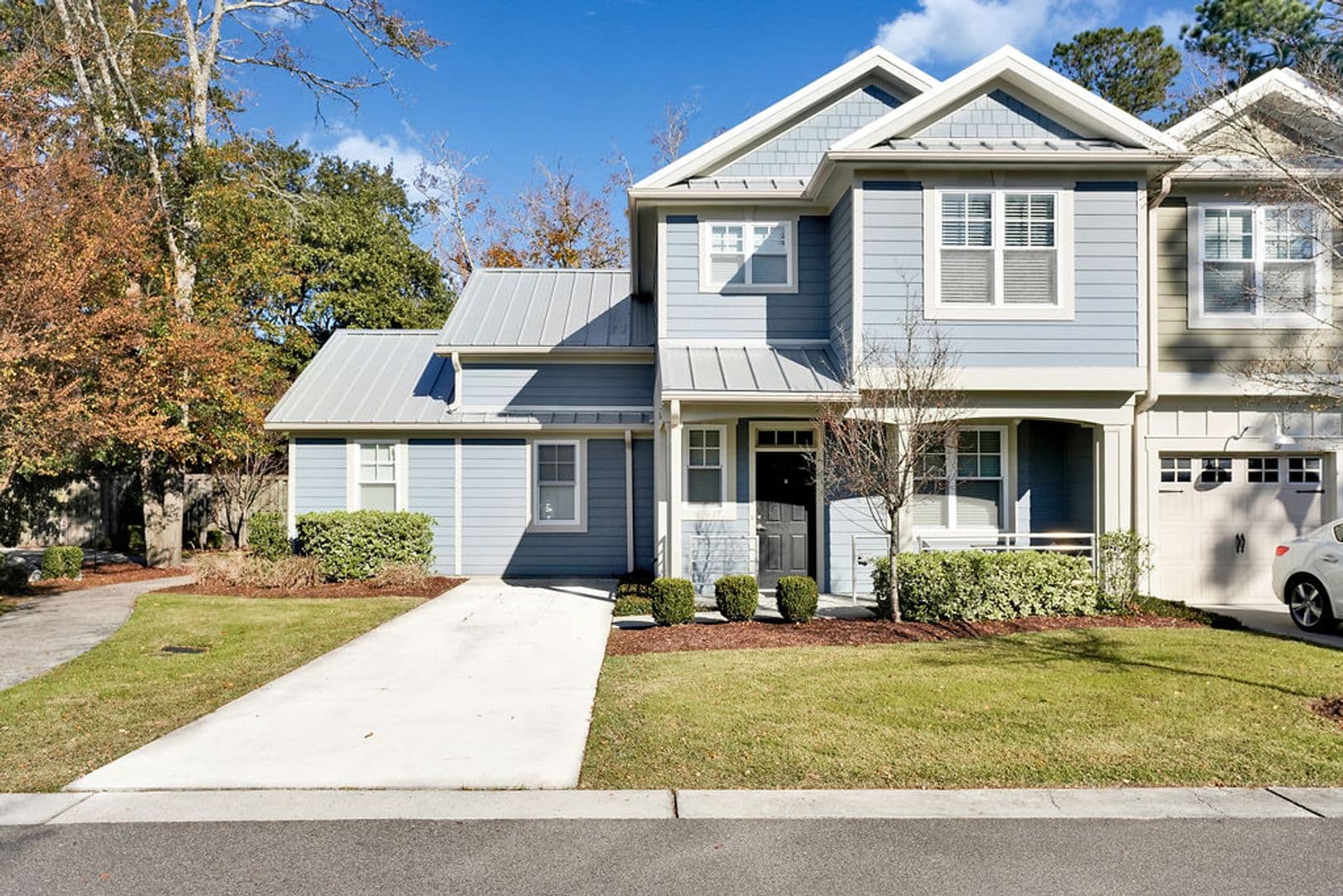 Wilmington House: 1639B Fallen Leaf Lane