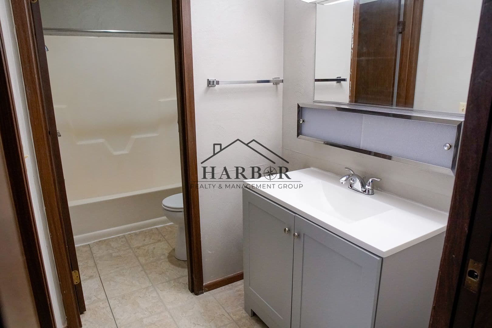 Austin Apartment: 900 14th Street NW