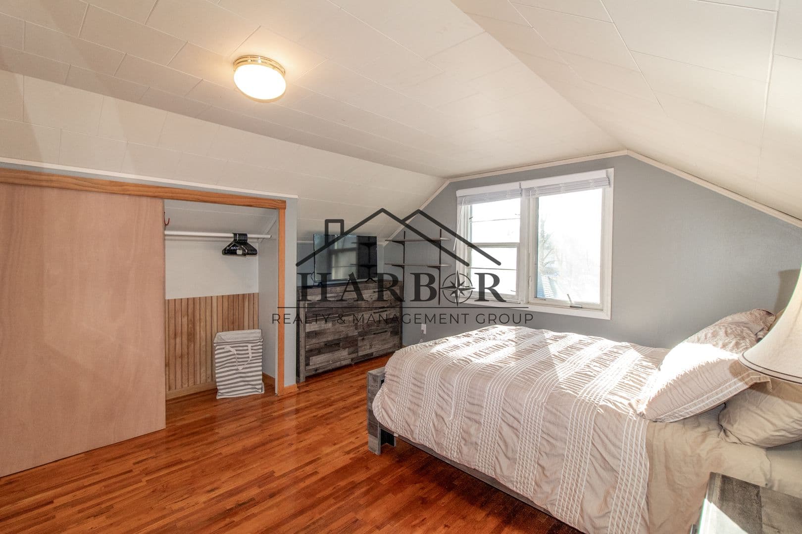 Rochester Apartment: 517 5th Avenue SE