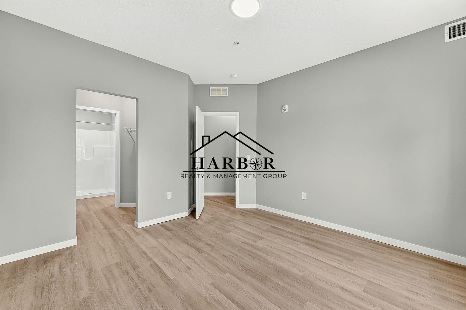 Kasson Apartment: 1401 4th Avenue Lane NE