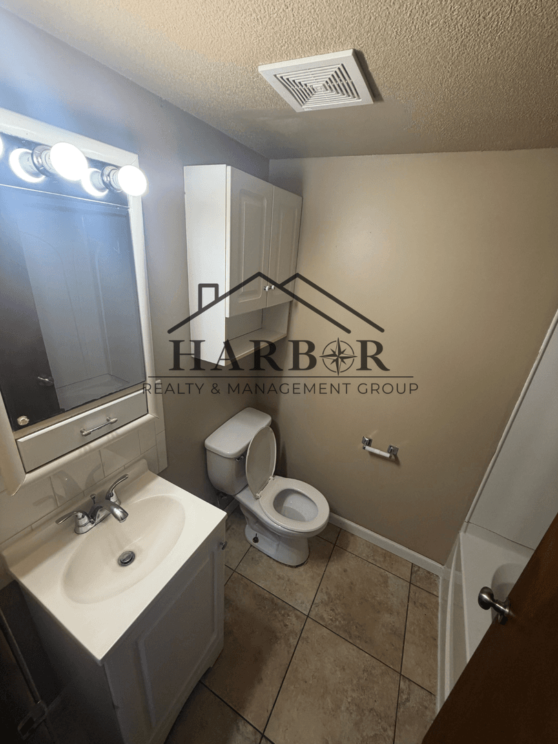 Austin Apartment: 200 11th Avenue Northwest