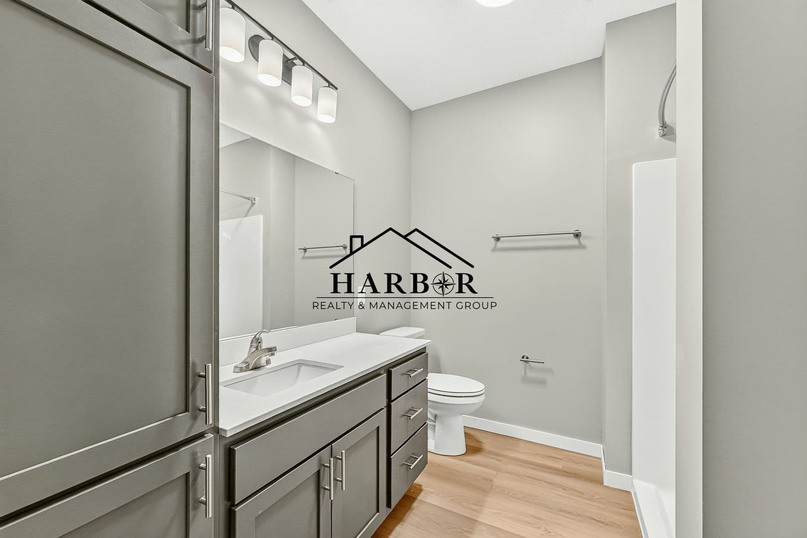 Kasson Apartment: 1401 4th Avenue Lane NE