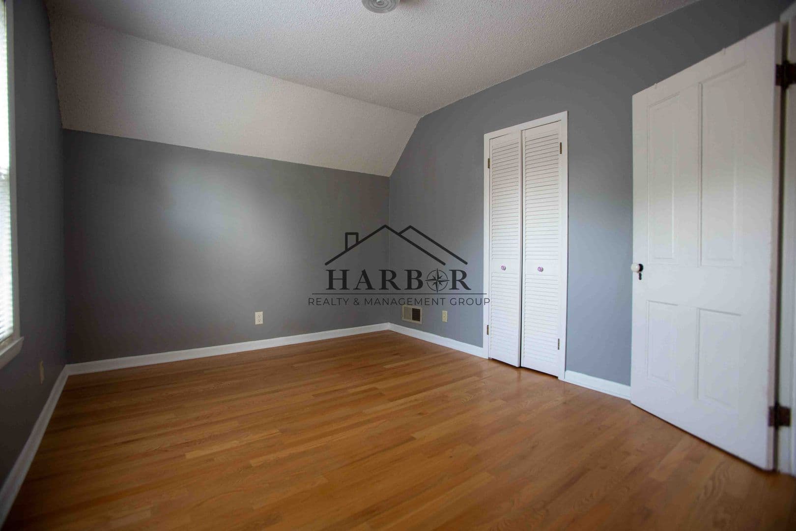 Rochester House: 825 6th Avenue SW