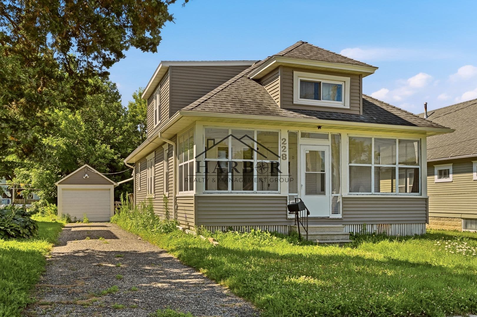 Rochester House: 228 8th Street NW