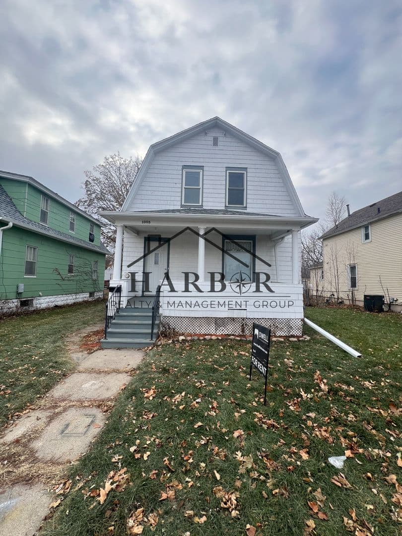 Austin House: 1005 1st Avenue SW