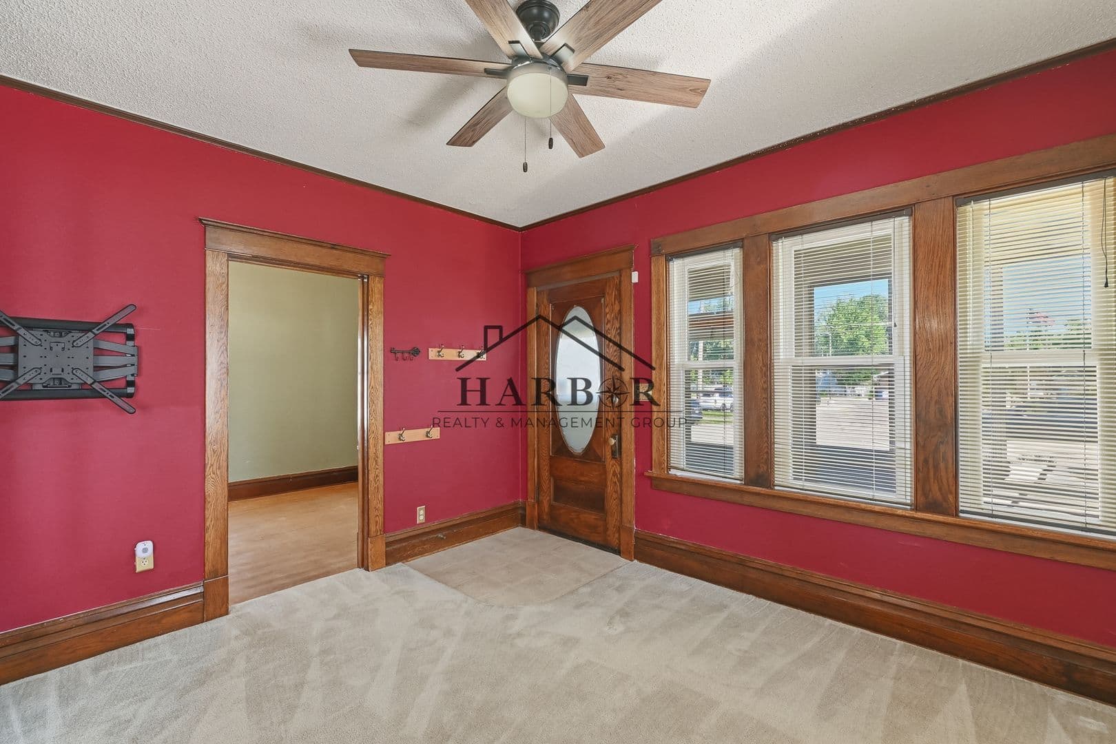 Rochester House: 228 8th Street NW