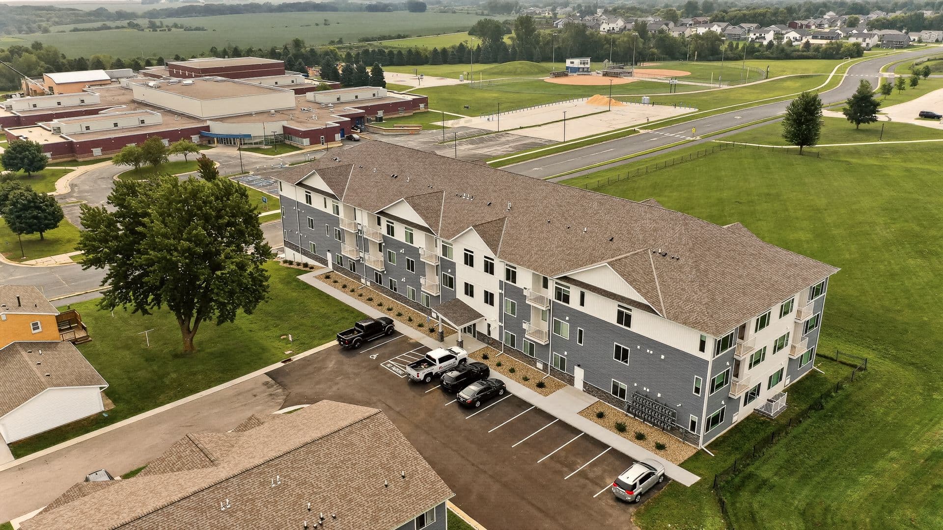 Kasson Apartment: 1401 4th Avenue Lane NE