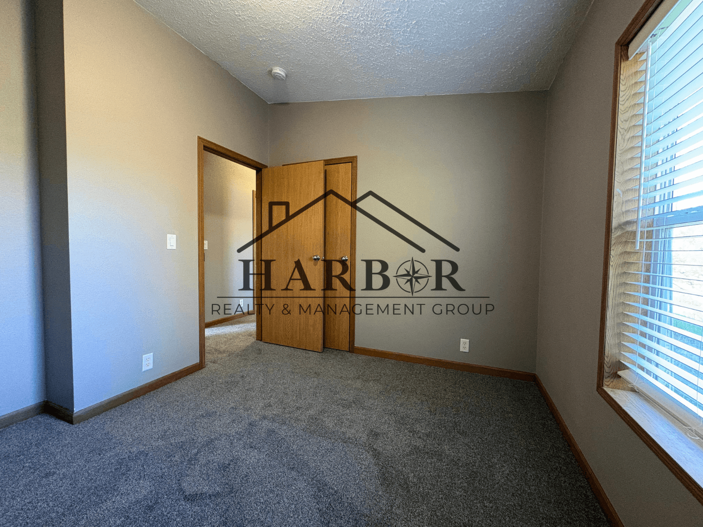 Rochester House: 3781 McIntosh Drive NW