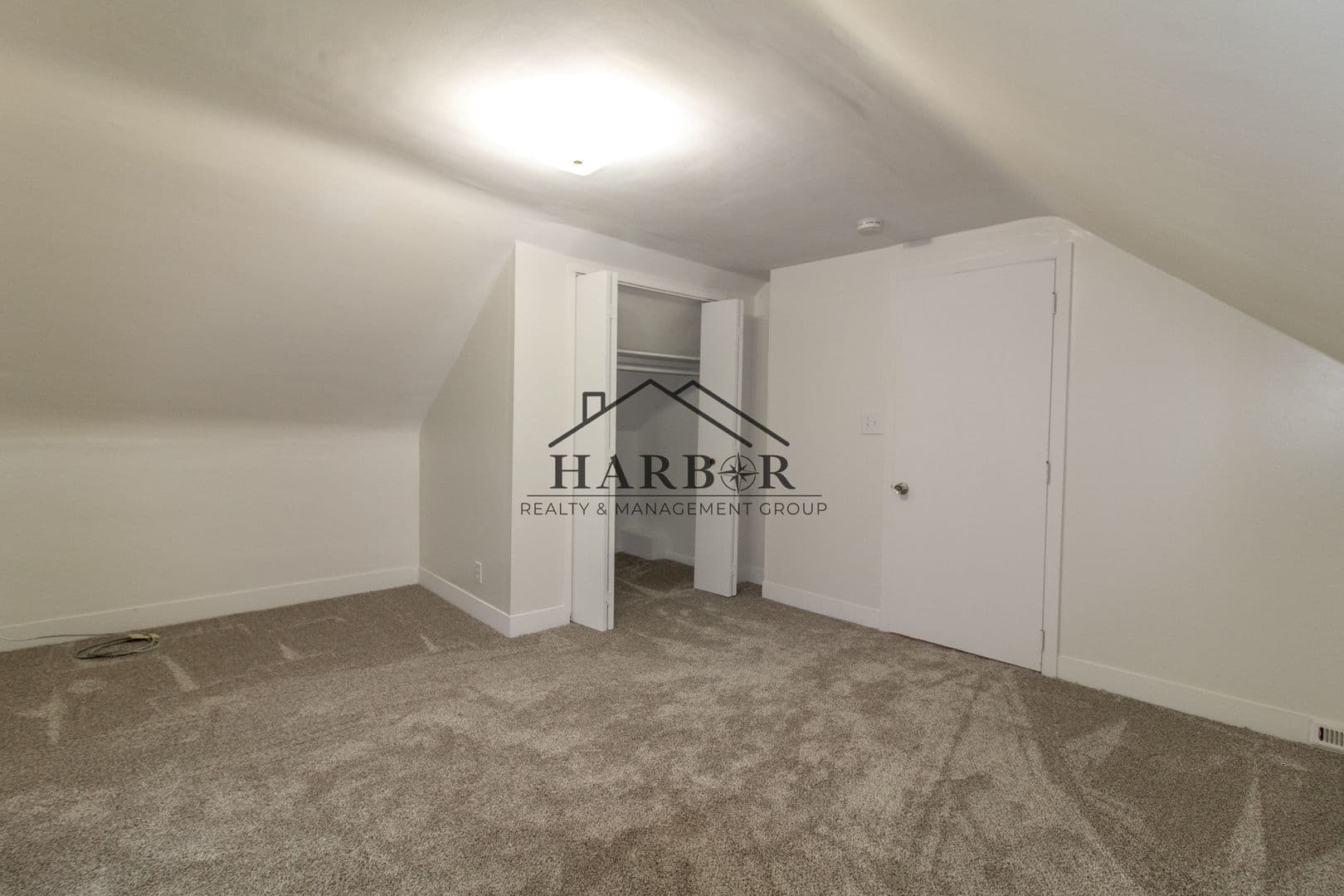 Rochester House: 224 9th Avenue Northwest
