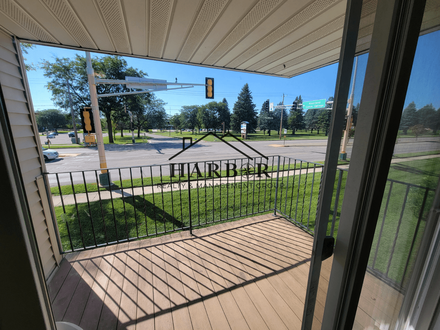 Austin Apartment: 900 14th Street NW