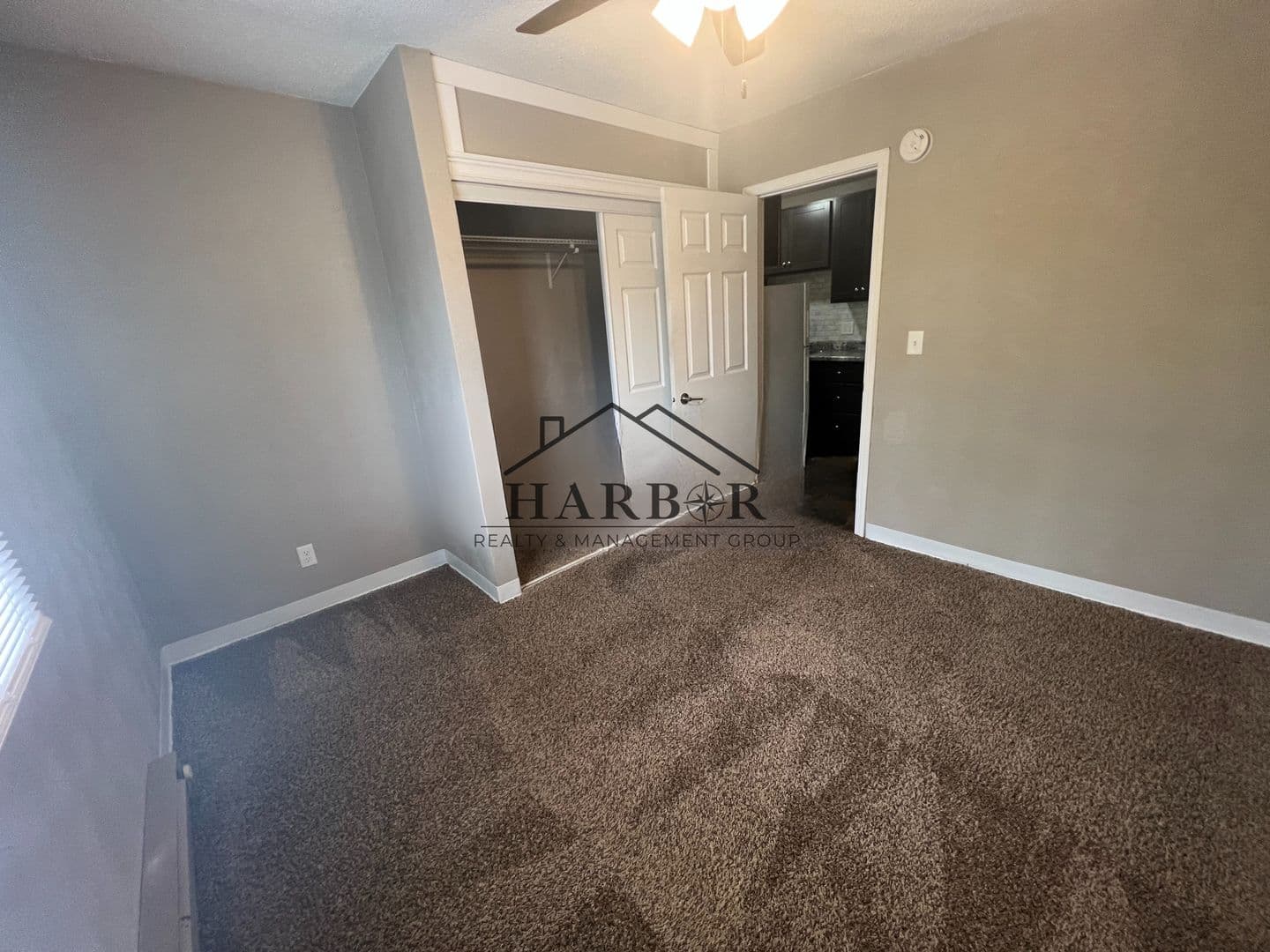 Austin Apartment: 900 14th Street NW