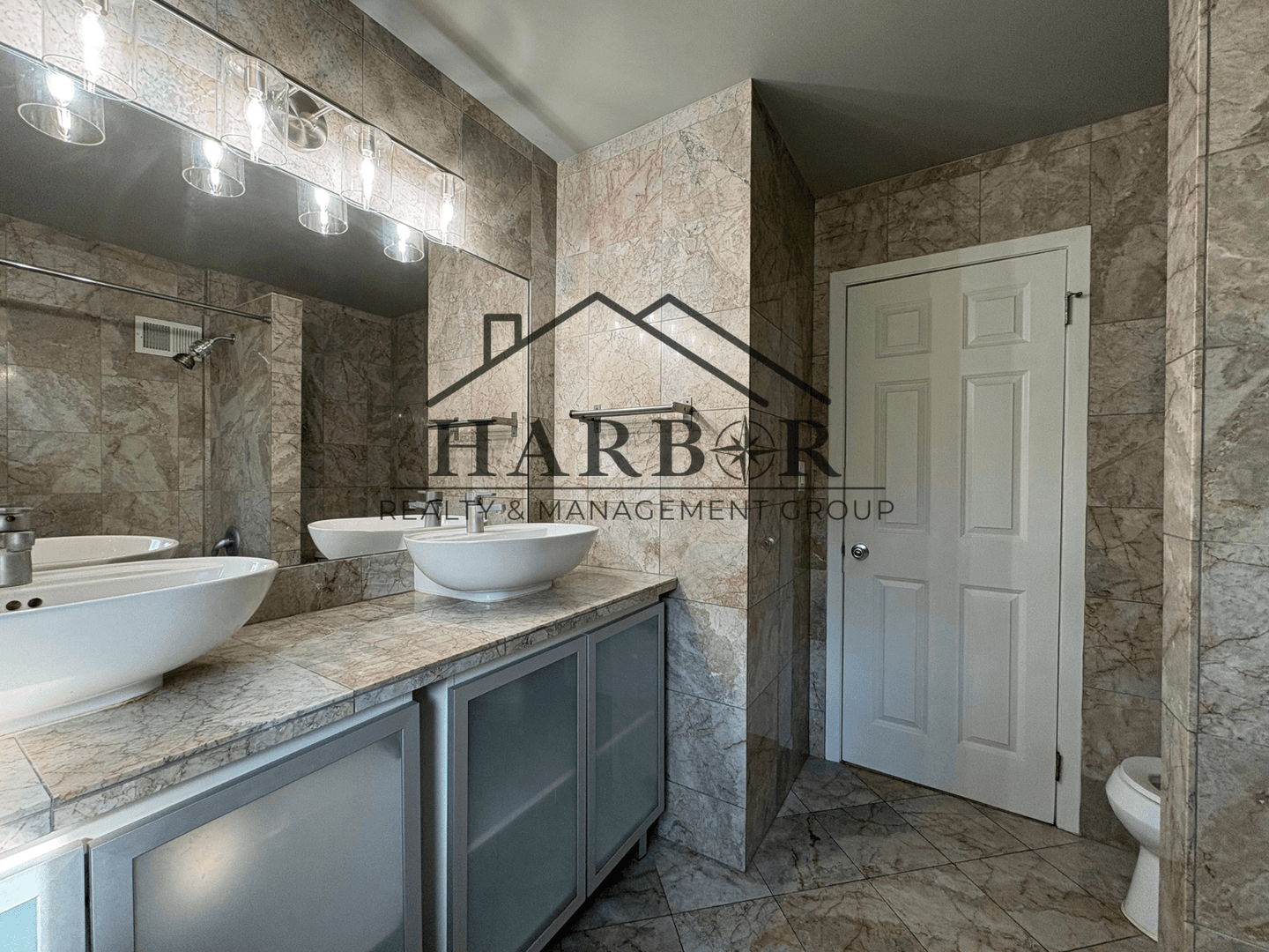 Rochester House: 303 21st Avenue SW