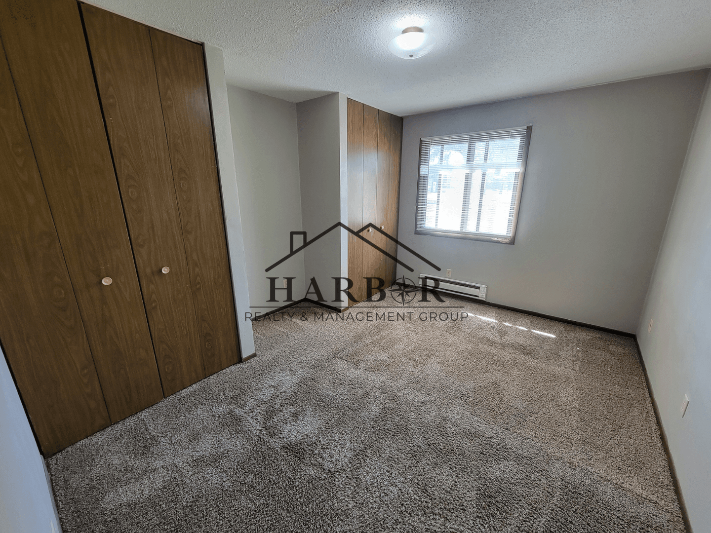 Austin Apartment: 900 14th Street NW