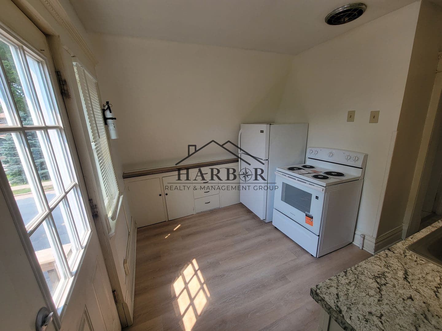 Austin Apartment: 711 1st Drive NW - B