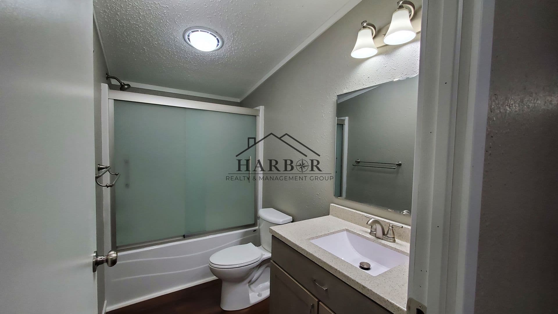 Kensington House: 23 Andreasen Drive