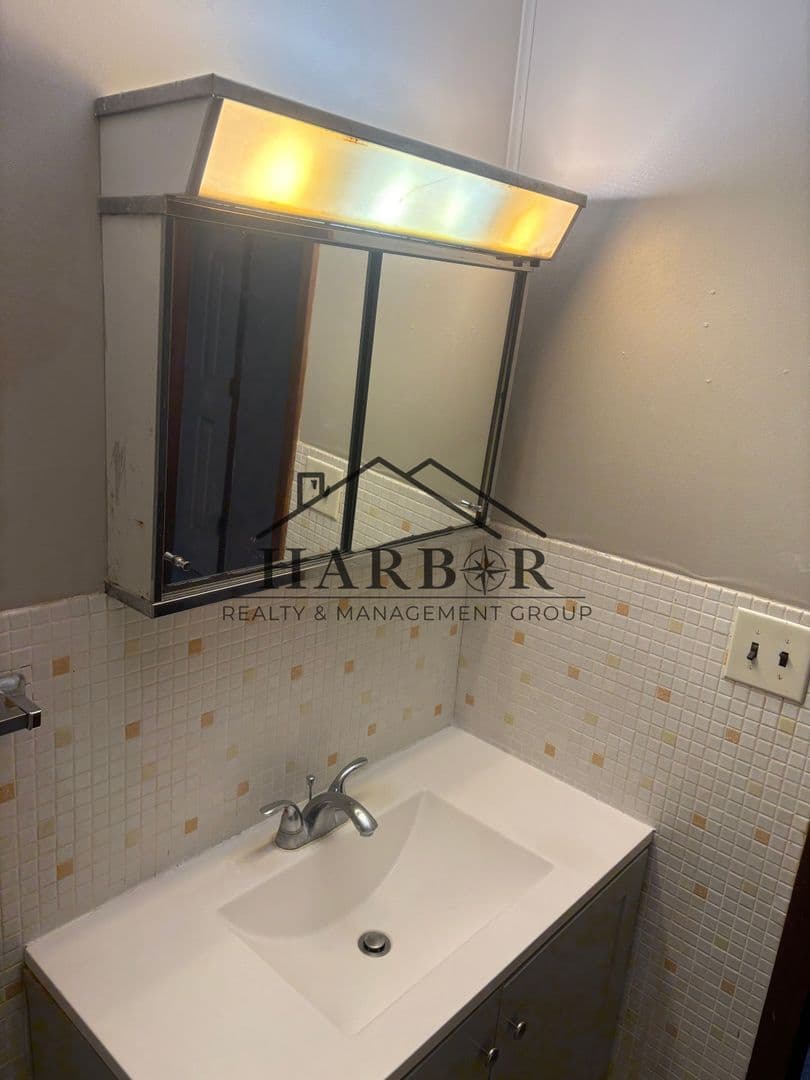 Austin Apartment: 600 14th Street Northwest