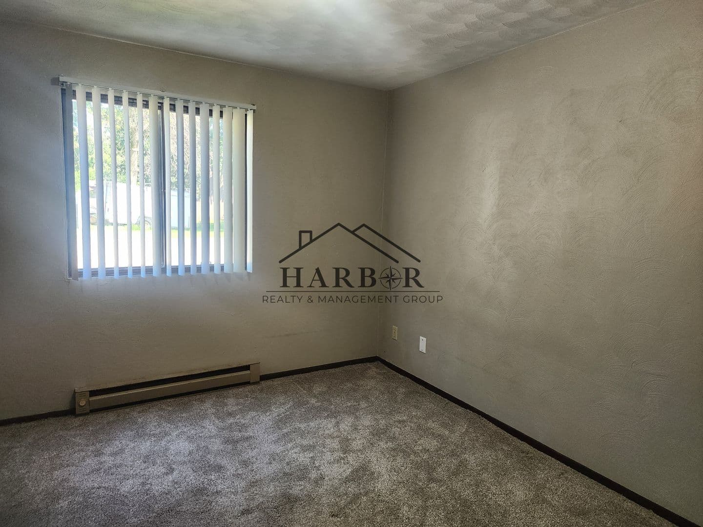 Austin Apartment: 900 14th Street NW