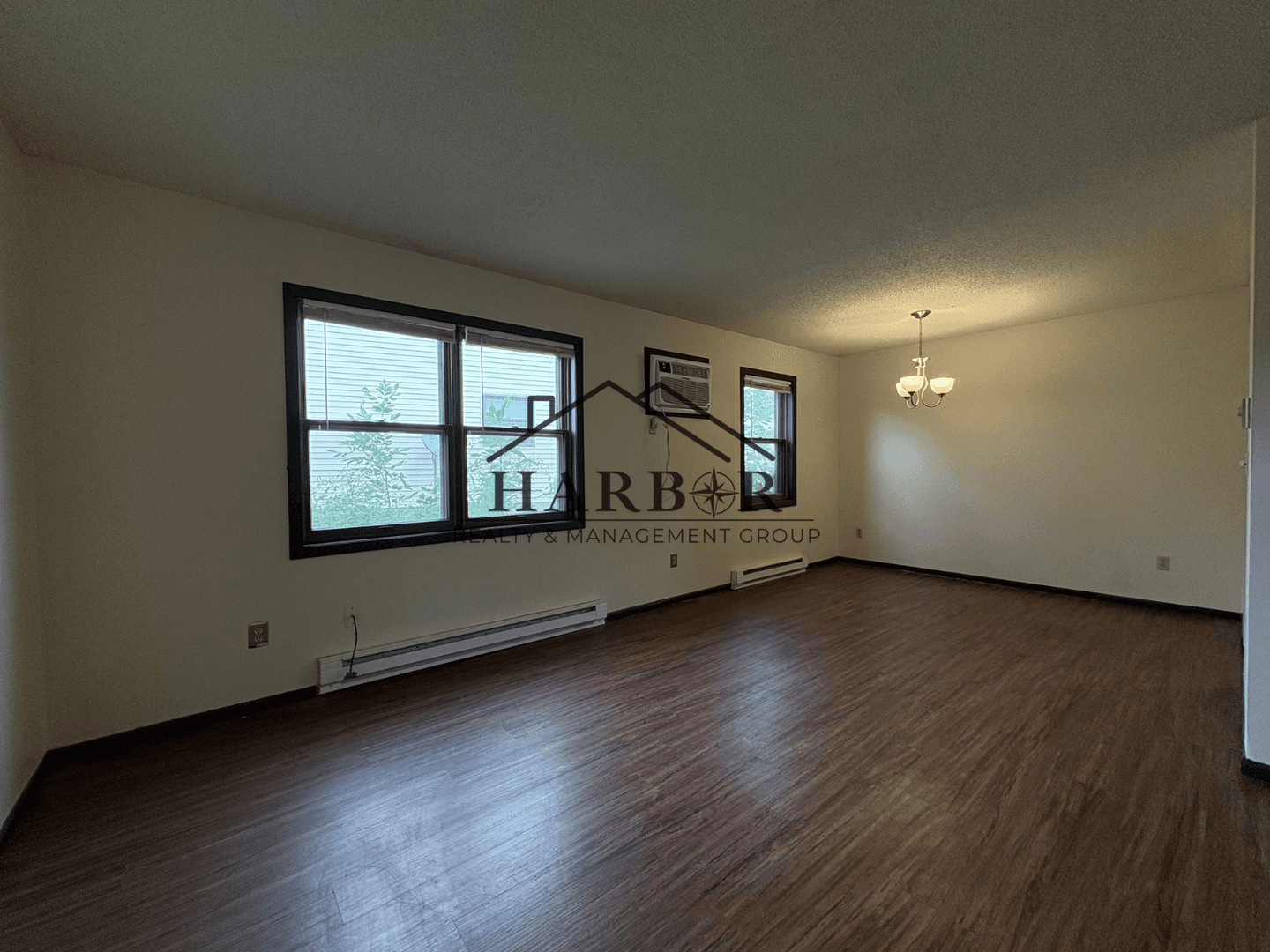 Rochester Apartment: 2414 30th Ave NW