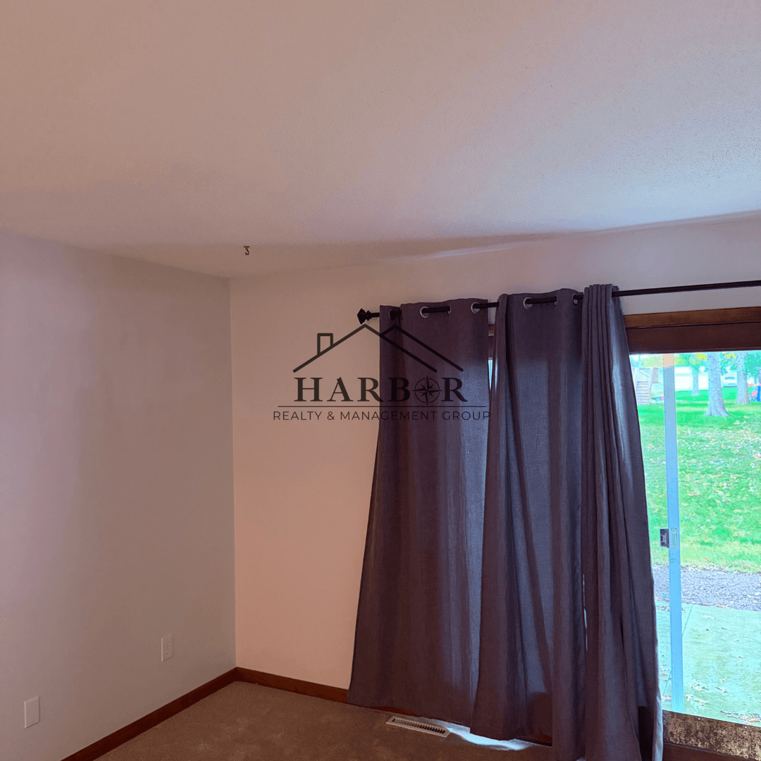 Owatonna House: 154 21st Street NW