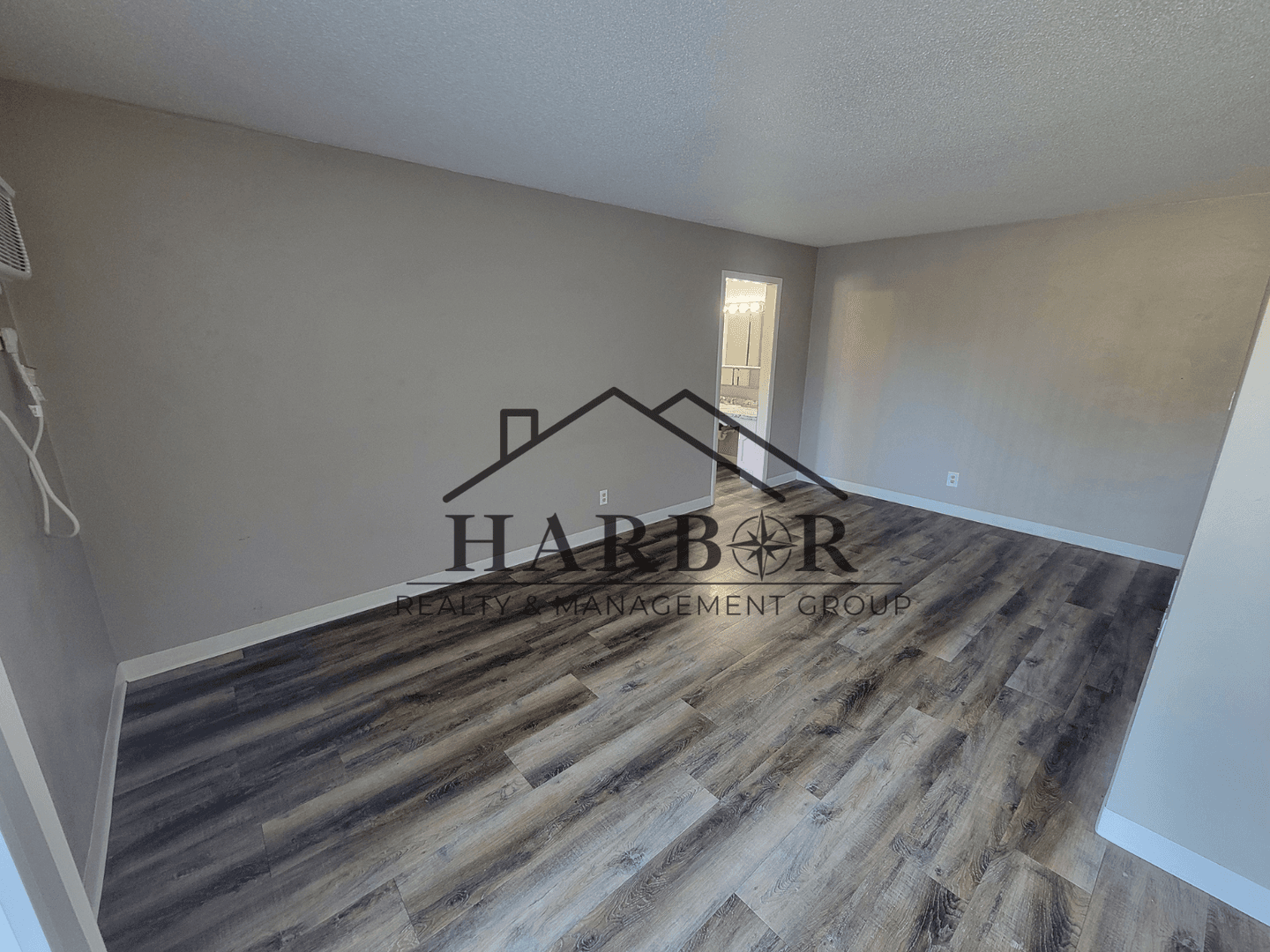 Austin Apartment: 900 14th Street NW