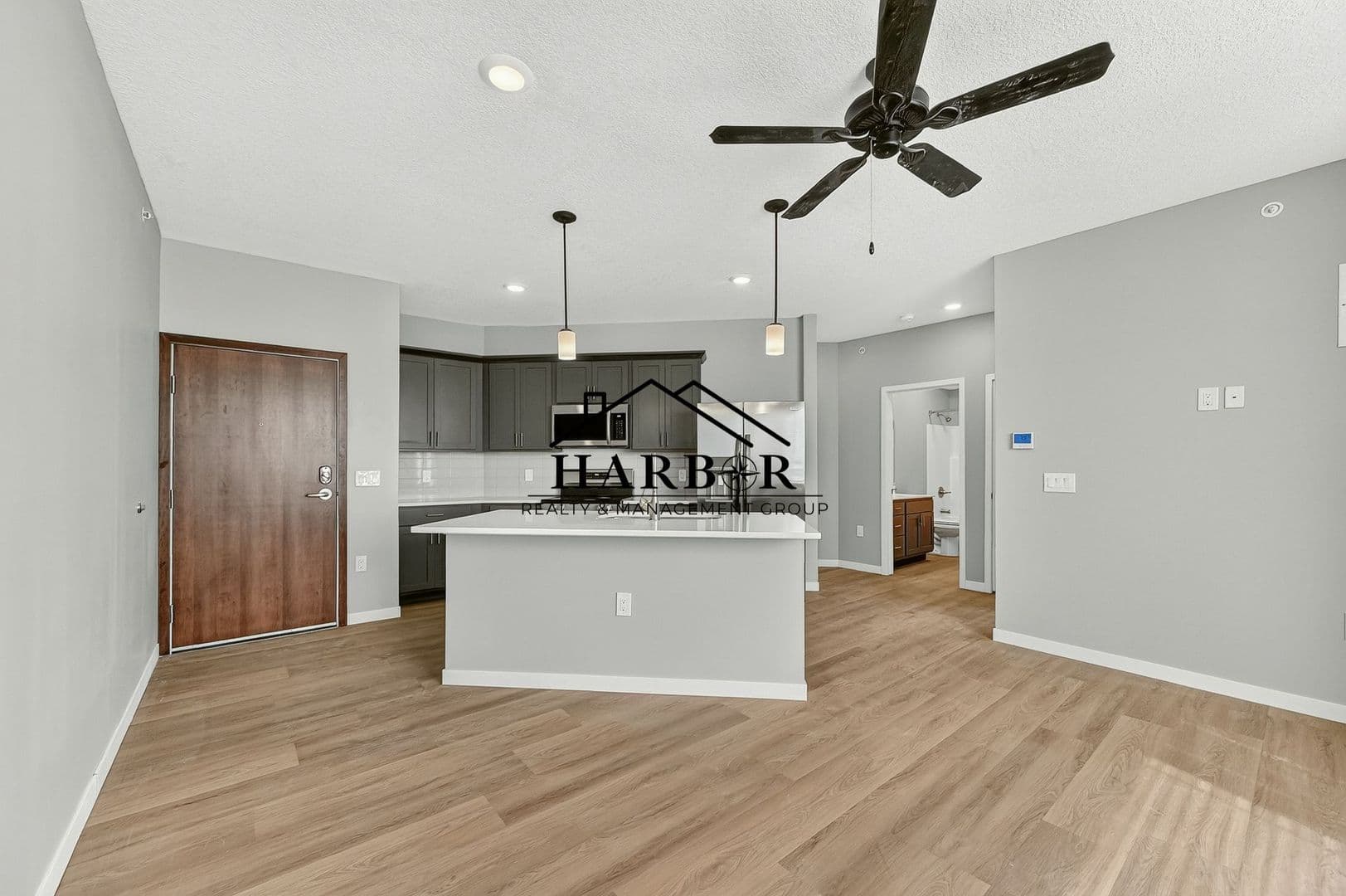 Kasson Apartment: 1401 4th Avenue Lane NE