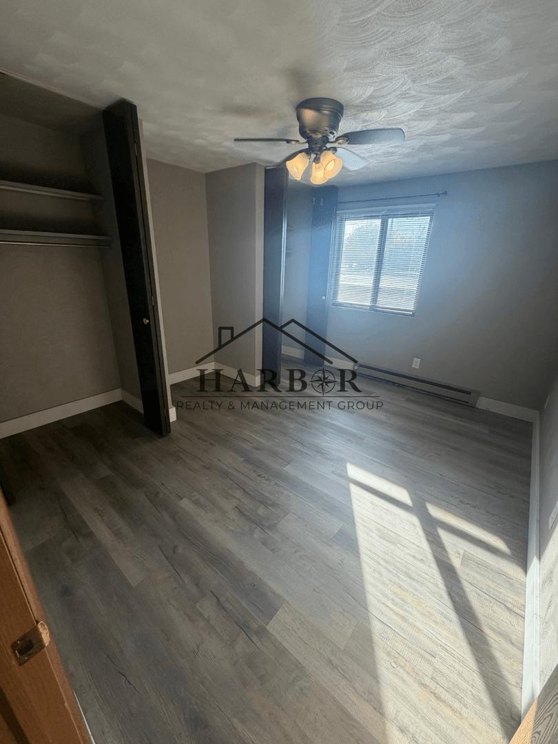 Austin Apartment: 900 14th Street NW