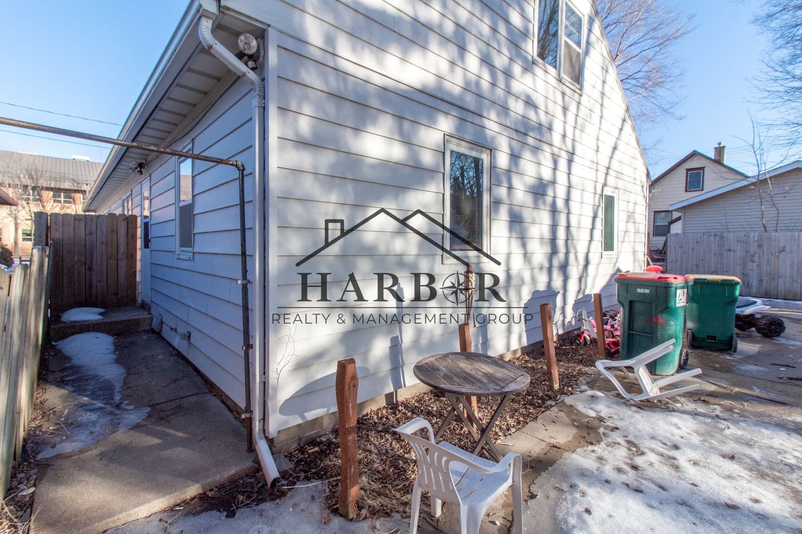 Rochester Apartment: 517 5th Avenue SE