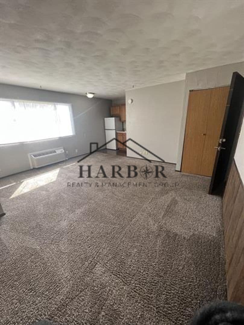 Austin Apartment: 900 14th Street NW