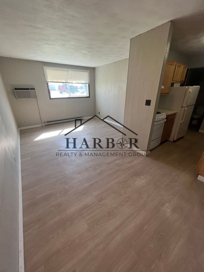 Austin Apartment: 900 14th Street NW