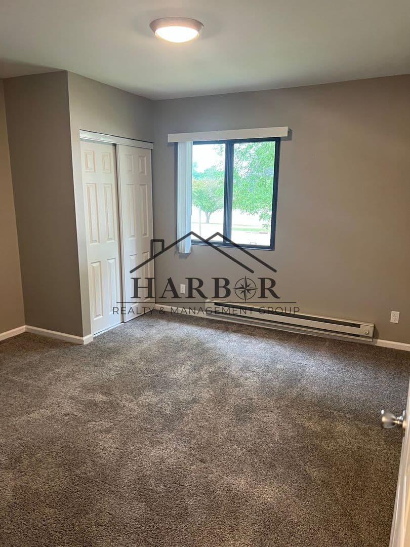 Austin Apartment: 900 14th Street NW