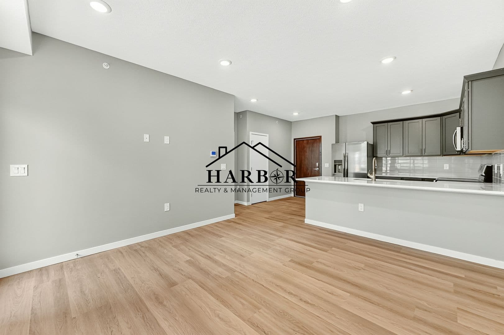 Kasson Apartment: 1401 4th Avenue Lane NE
