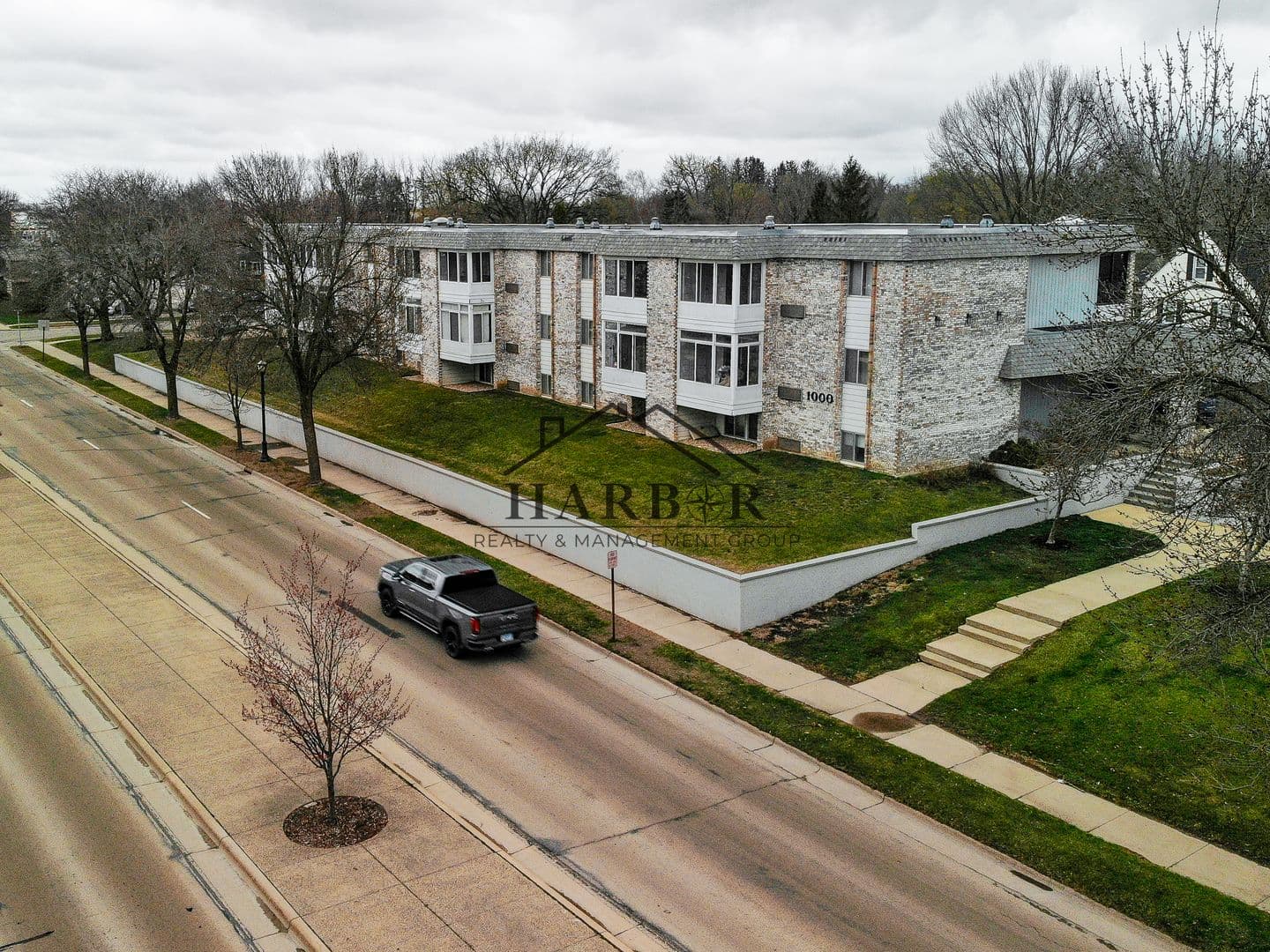 Austin Apartment: 900 14th Street NW