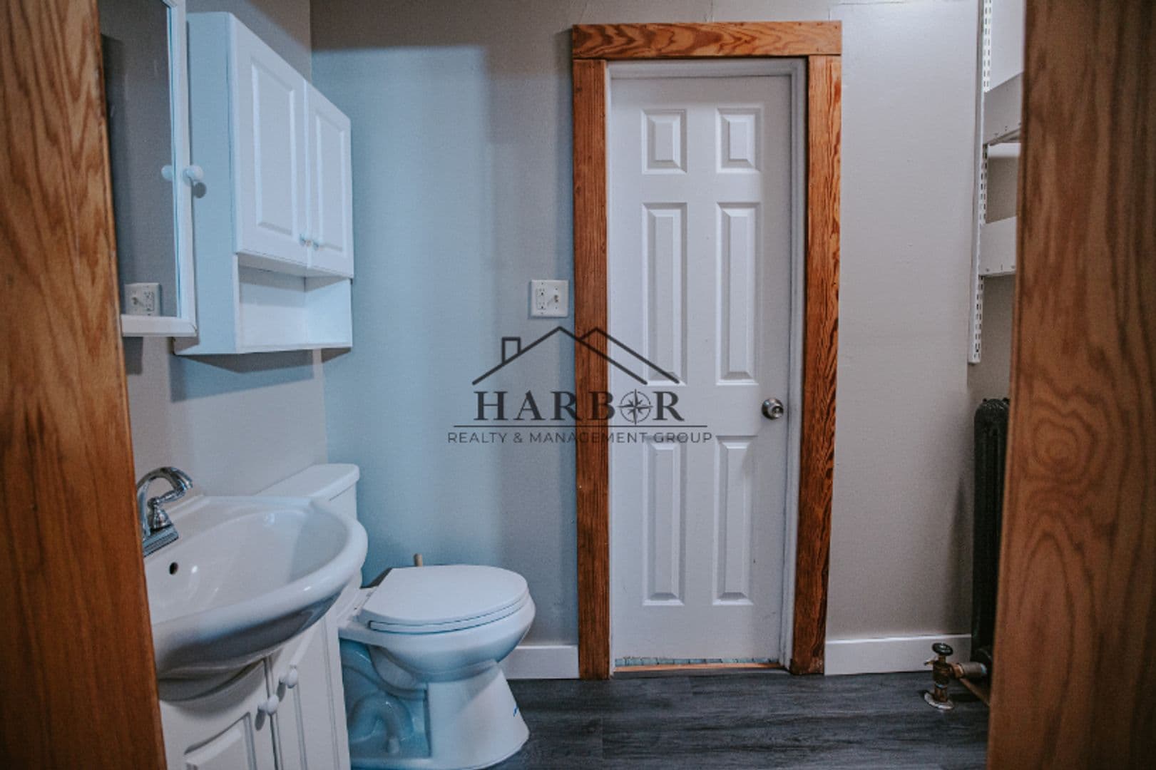 Hayfield Apartment: 24 W Main St