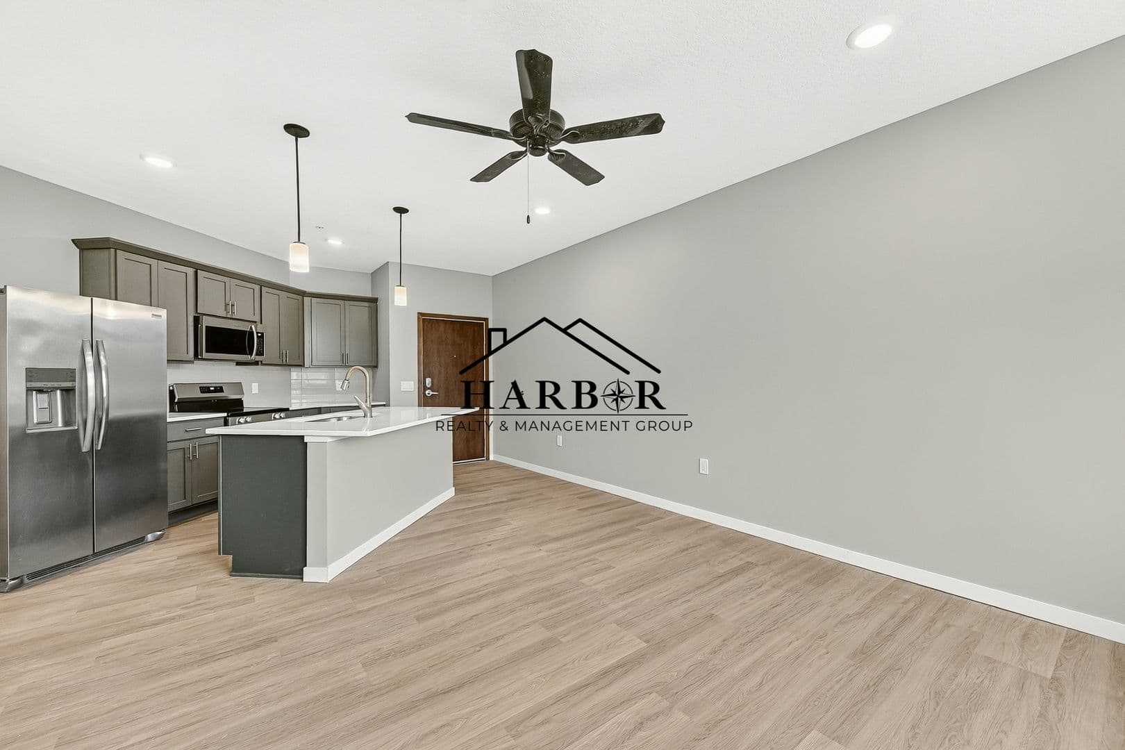 Kasson Apartment: 1401 4th Avenue Lane NE