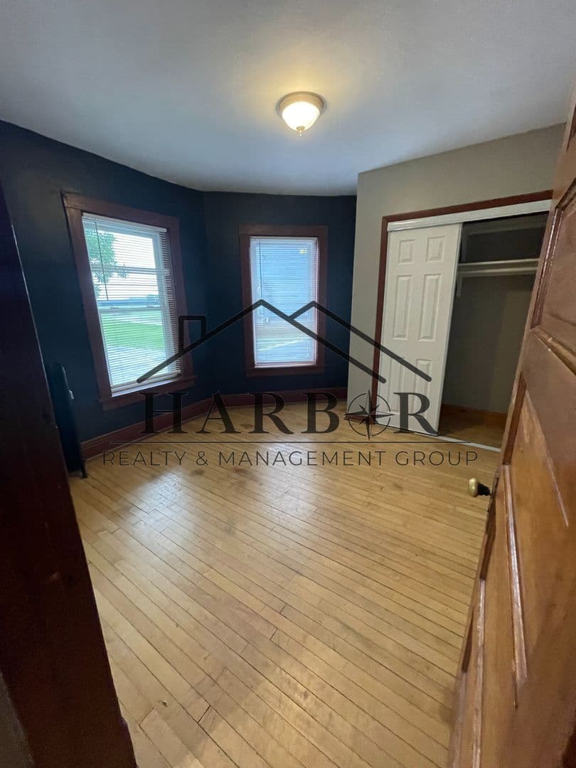 Hayfield Apartment: 24 W Main St