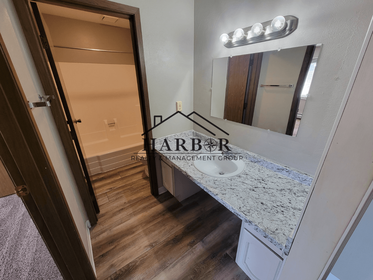 Austin Apartment: 900 14th Street NW