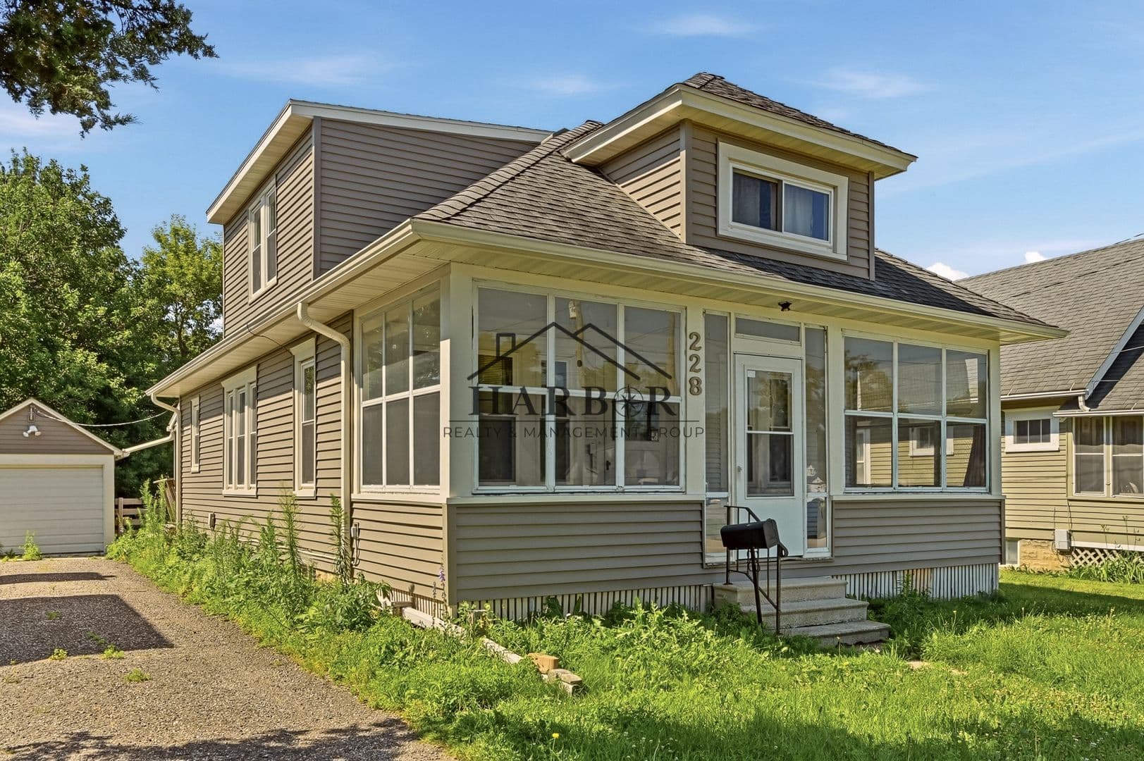 Rochester House: 228 8th Street NW