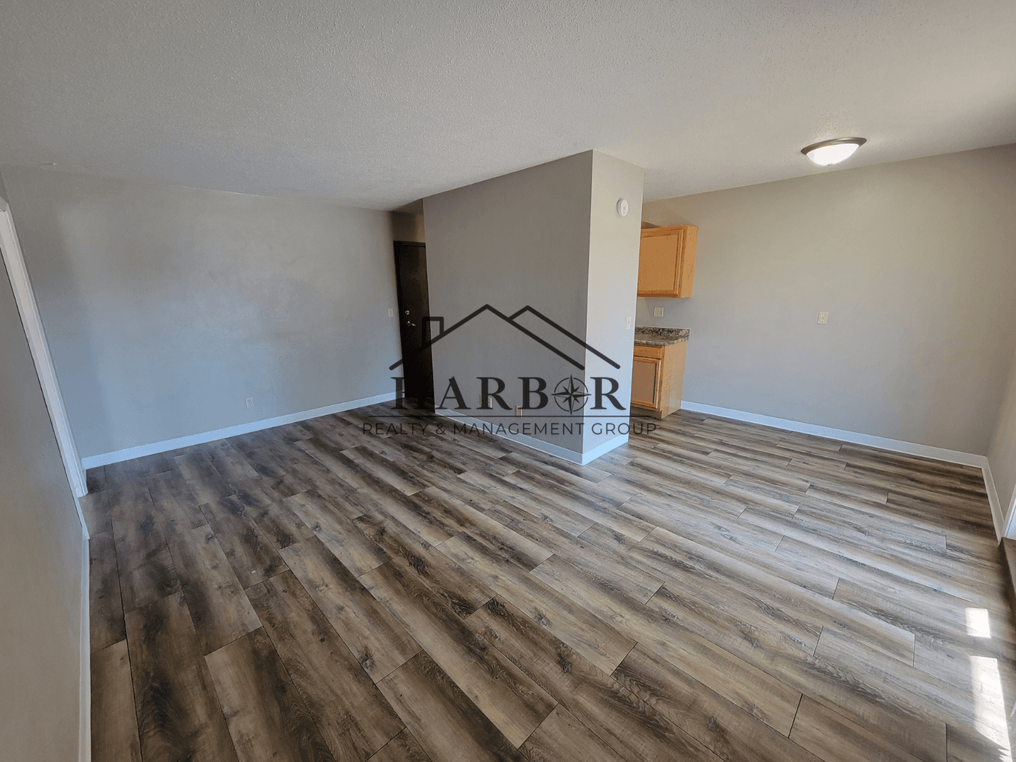 Austin Apartment: 900 14th Street NW