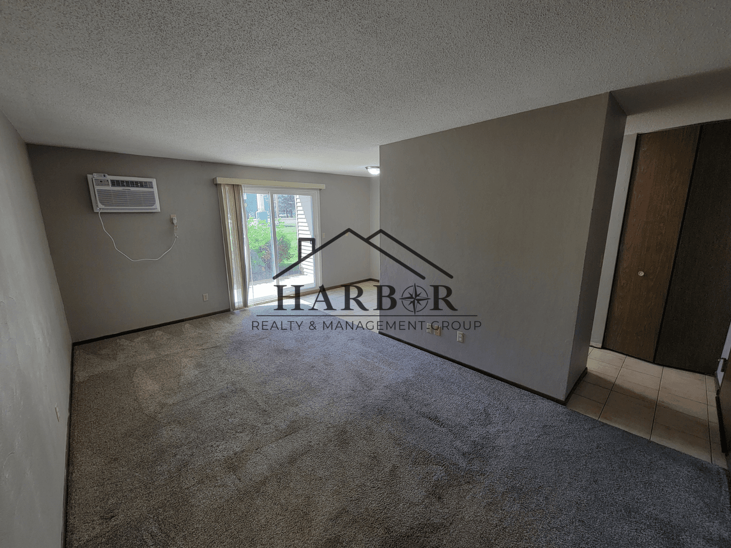 Austin Apartment: 900 14th Street NW