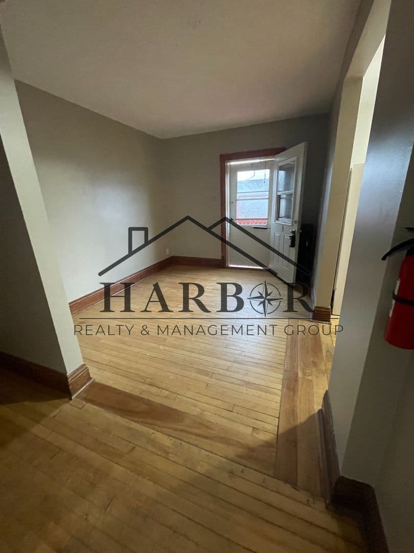 Hayfield Apartment: 24 W Main St