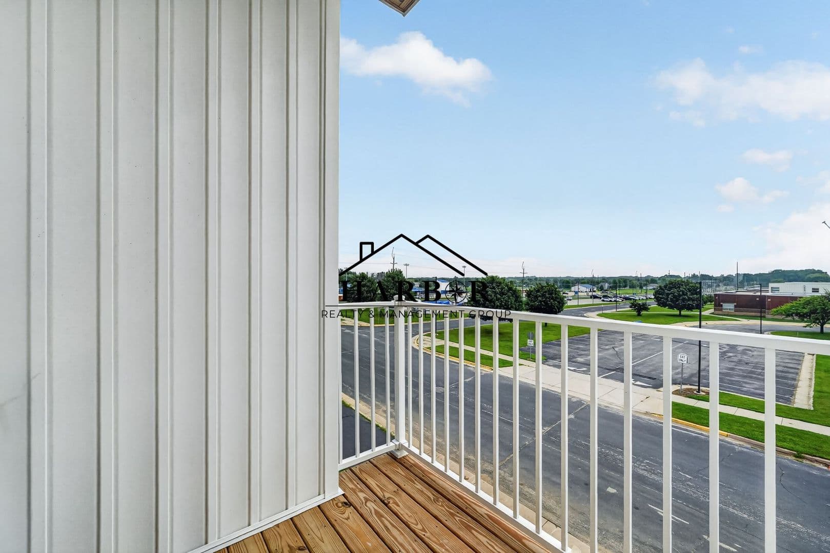 Kasson Apartment: 1401 4th Avenue Lane NE