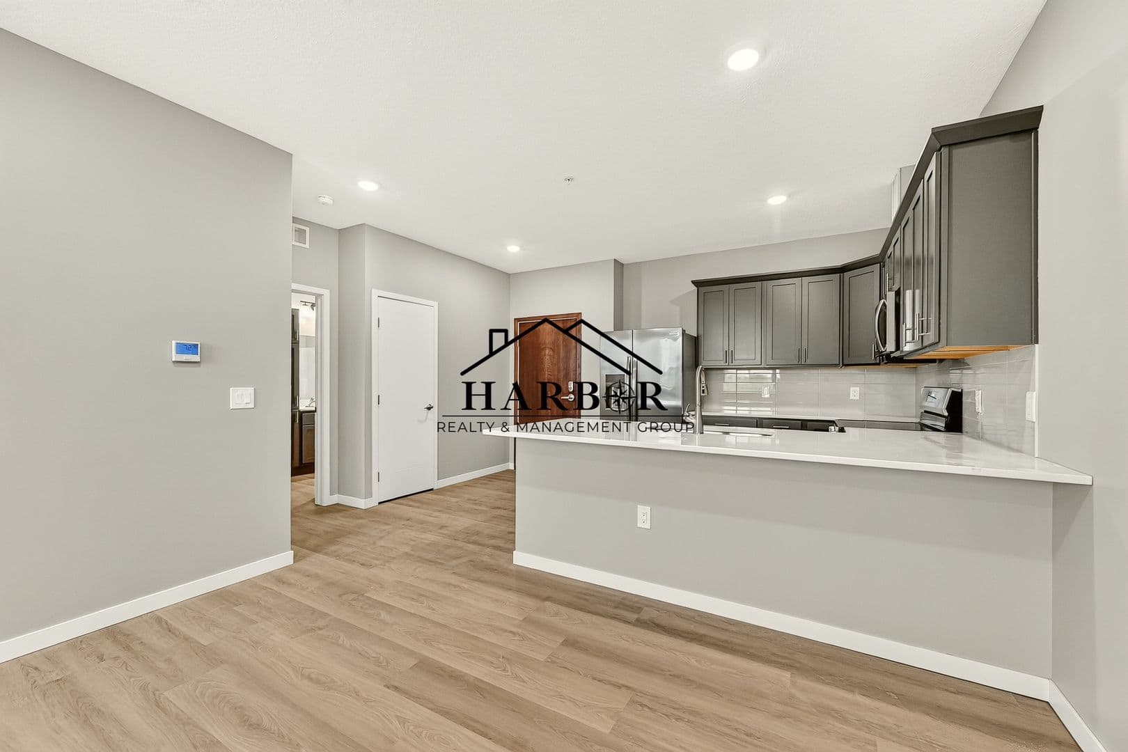 Kasson Apartment: 1401 4th Avenue Lane NE