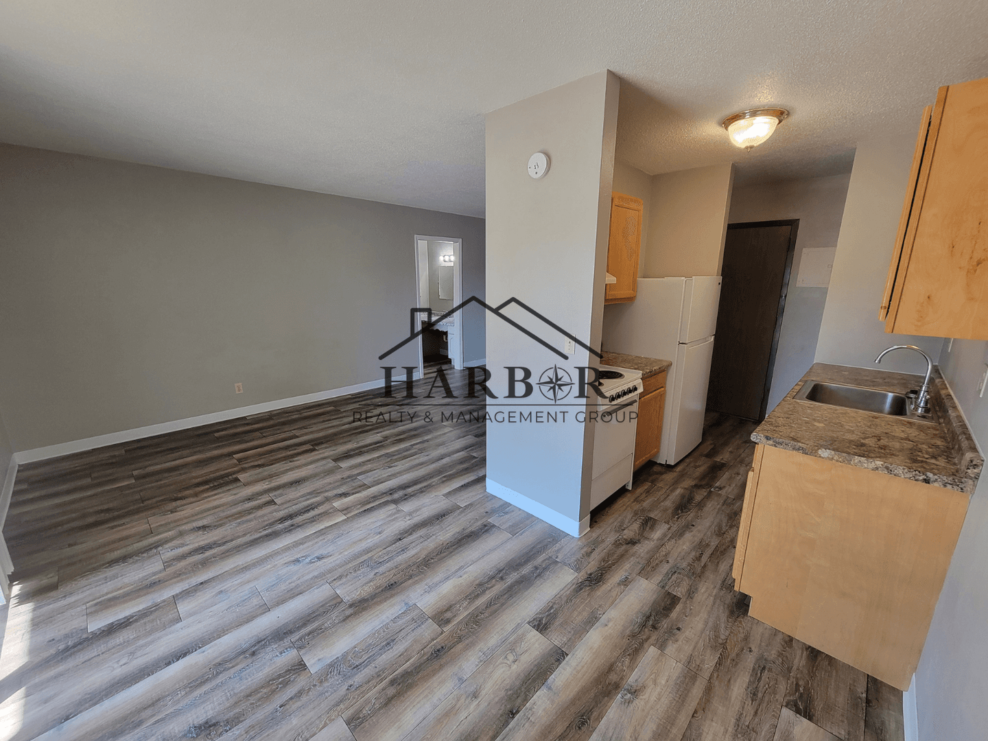 Austin Apartment: 900 14th Street NW