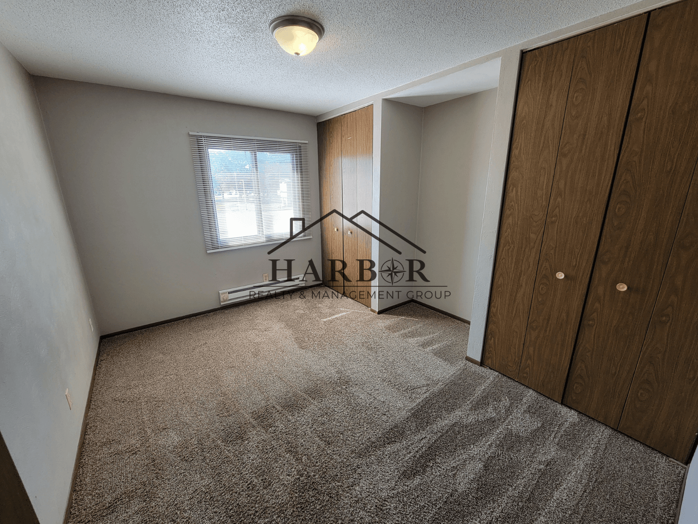 Austin Apartment: 900 14th Street NW