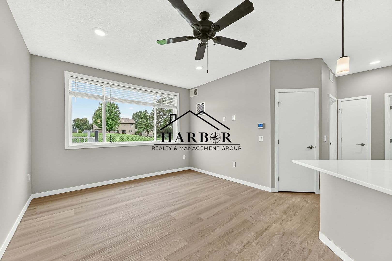Kasson Apartment: 1401 4th Avenue Lane NE