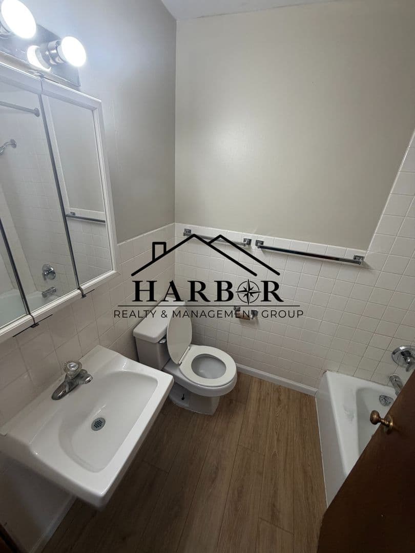 Austin Apartment: 204 11th Avenue Northwest