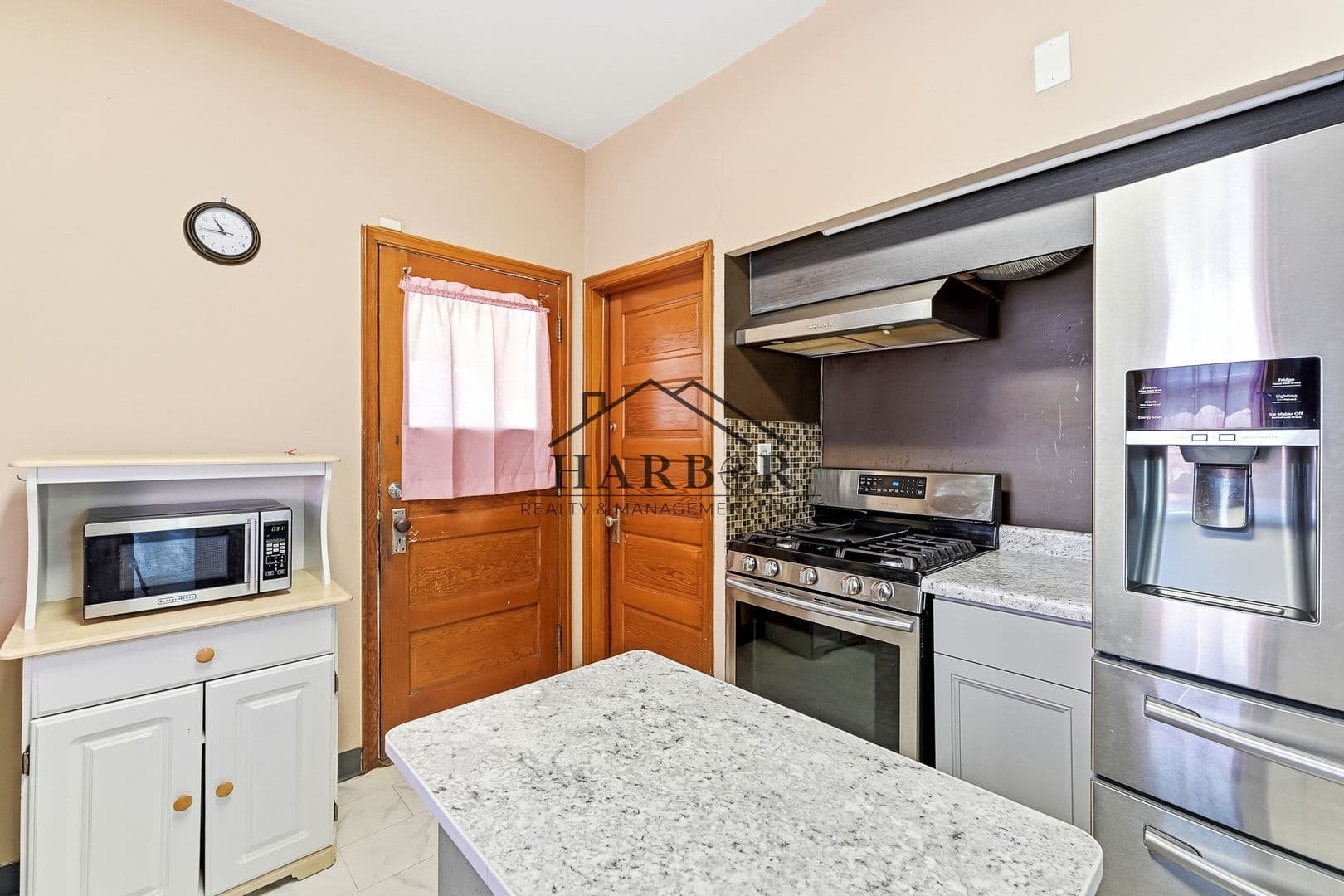 Rochester House: 228 8th Street NW