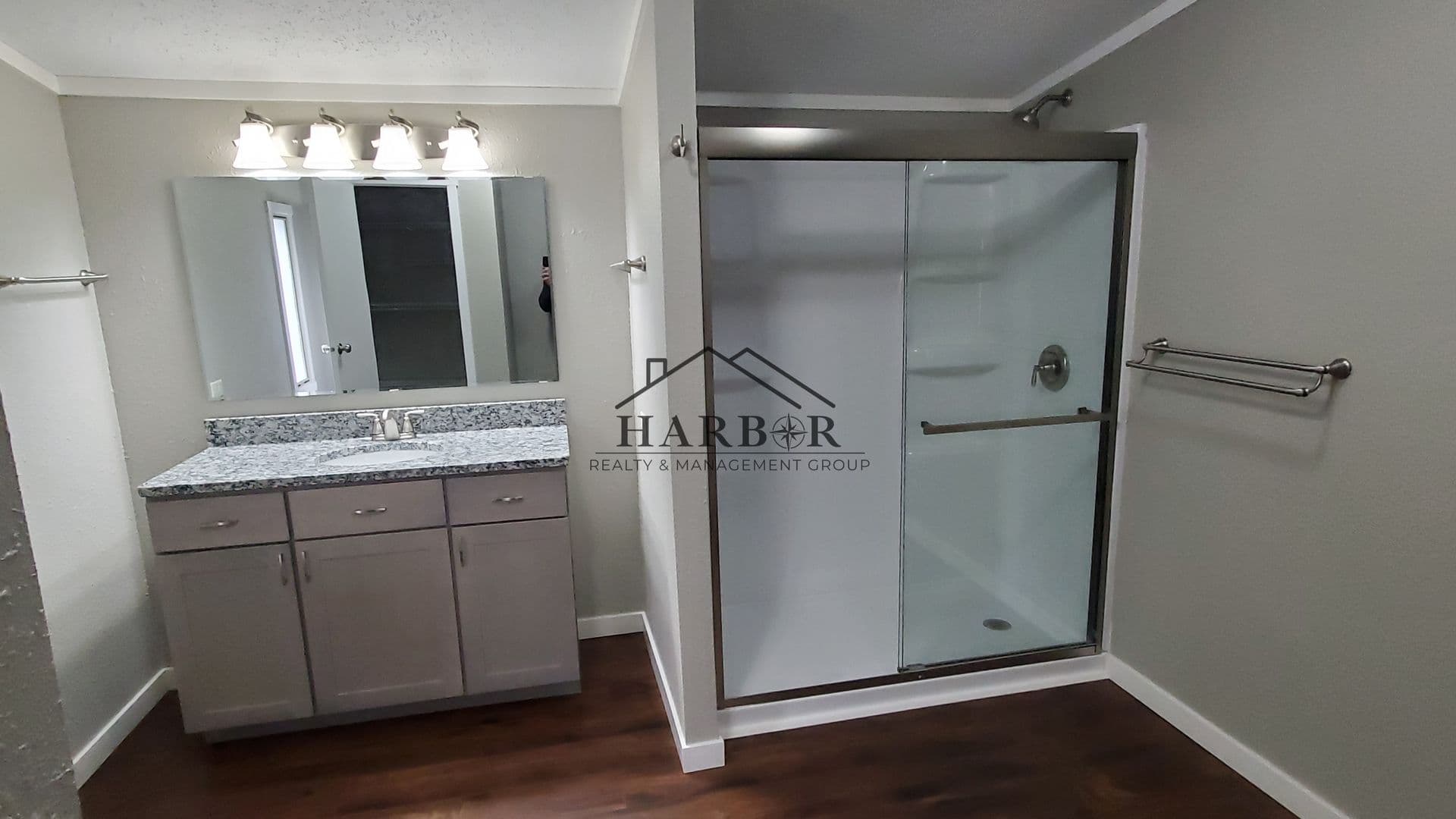 Kensington House: 23 Andreasen Drive